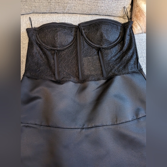 Zara Limited Edition Strapless Black Party Dress - Picture 3 of 6